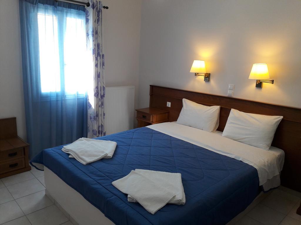 Medusa Accommodation Livadakia Екстериор снимка